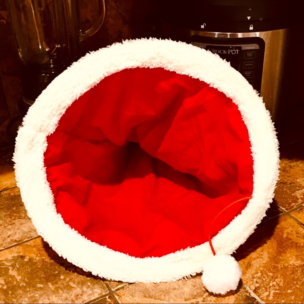 Large cat tunnel crinkly sounds Santa Christmas hat shape style animal pets